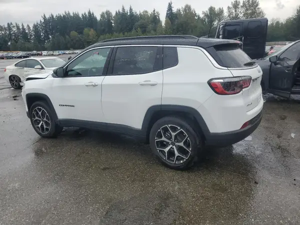 3C4NJDCN8ST621137 2025 JEEP COMPASS - Image 2