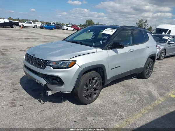3C4NJDCN8TT187898 2026 JEEP COMPASS - Image 2