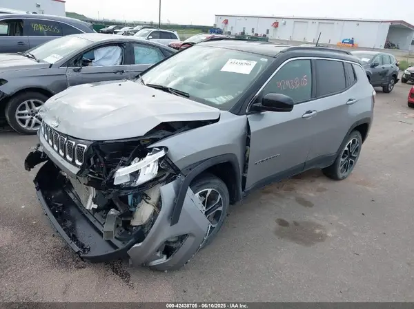 3C4NJDCN9PT533236 2023 JEEP COMPASS - Image 2