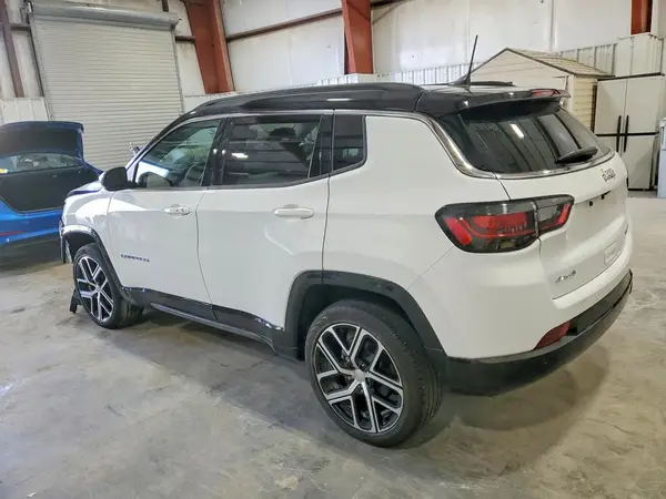 3C4NJDCN9RT156913 2024 JEEP COMPASS - Image 2
