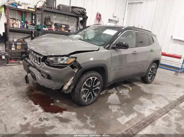 3C4NJDCN9RT583900 2024 JEEP COMPASS - Image 2