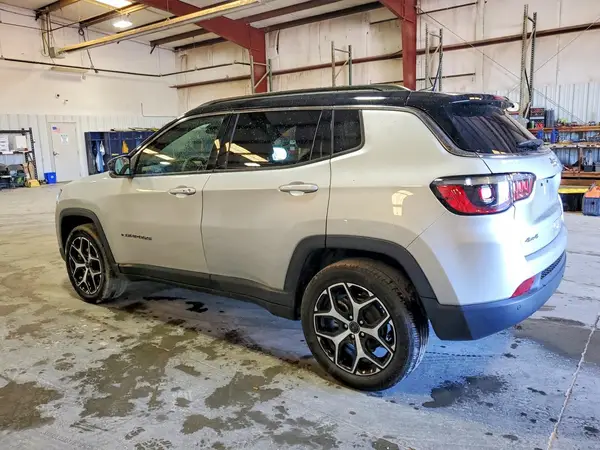 3C4NJDCN9ST509575 2025 JEEP COMPASS - Image 2