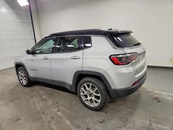 3C4NJDCN9ST513271 2025 JEEP COMPASS - Image 2