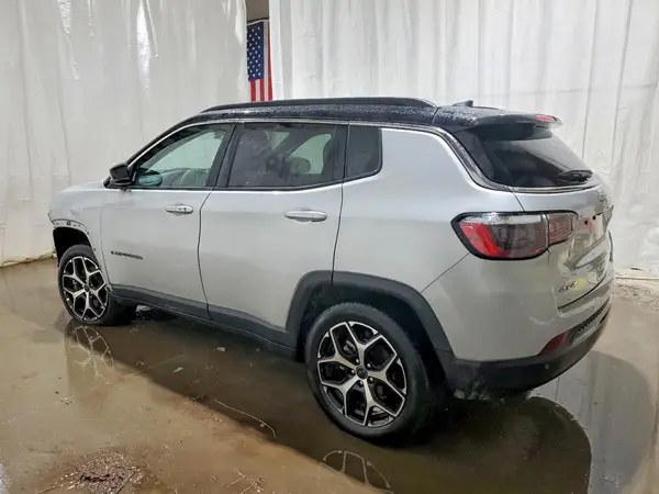 3C4NJDCN9ST521919 2025 JEEP COMPASS - Image 2