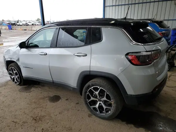 3C4NJDCN9ST523413 2025 JEEP COMPASS - Image 2