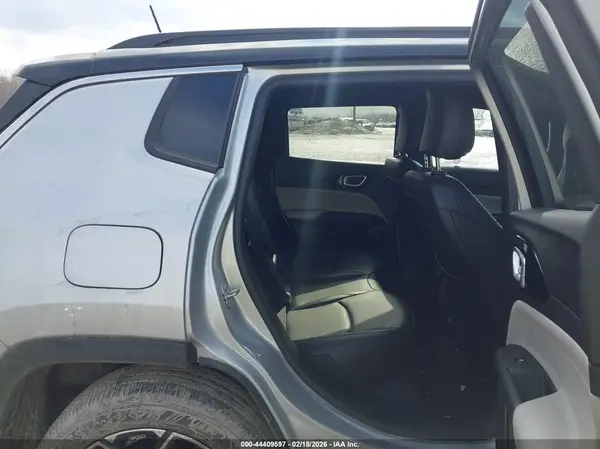 3C4NJDCN9ST561160 2025 JEEP COMPASS - Image 8
