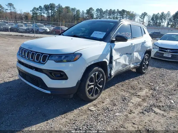 3C4NJDCNXPT559389 2023 JEEP COMPASS - Image 2