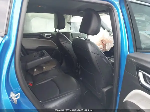 3C4NJDCNXPT565015 2023 JEEP COMPASS - Image 8