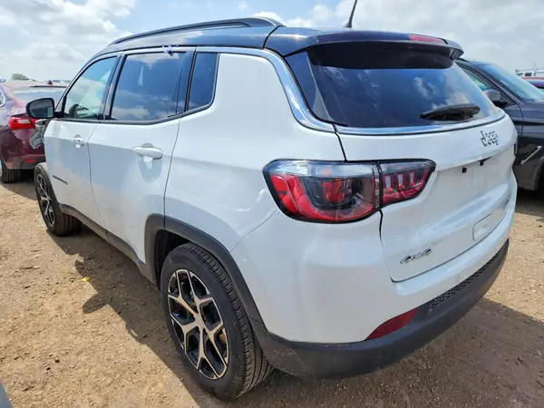 3C4NJDCNXRT105730 2024 JEEP COMPASS - Image 2