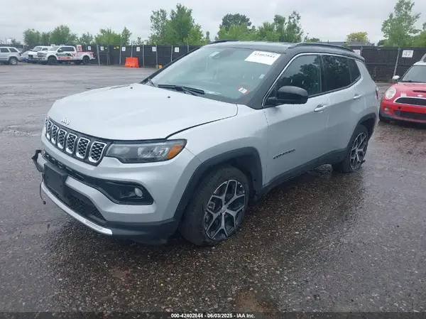 3C4NJDCNXRT134810 2024 JEEP COMPASS - Image 2