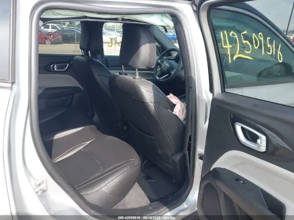 3C4NJDCNXRT165801 2024 JEEP COMPASS - Image 8