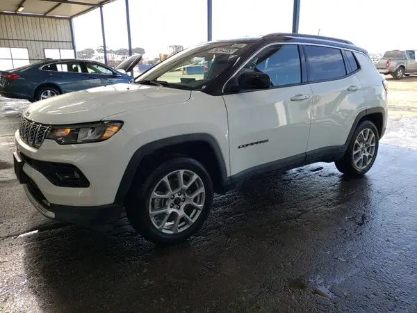 3C4NJDCNXST505129 2025 JEEP COMPASS - Image 1