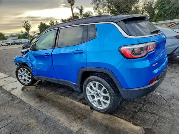 3C4NJDCNXST507138 2025 JEEP COMPASS - Image 2