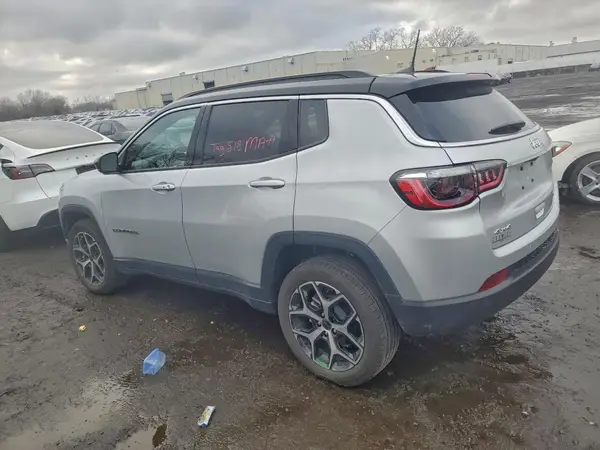 3C4NJDCNXST516969 2025 JEEP COMPASS - Image 2