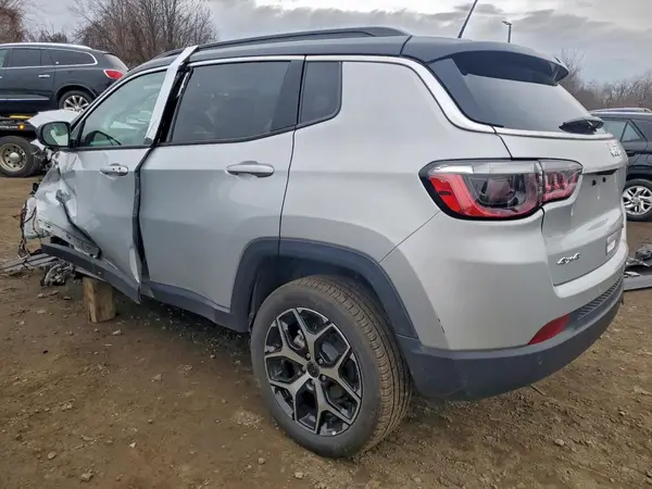 3C4NJDCNXST523565 2025 JEEP COMPASS - Image 2