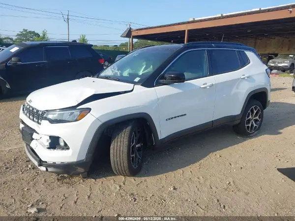 3C4NJDCNXST537451 2025 JEEP COMPASS - Image 2