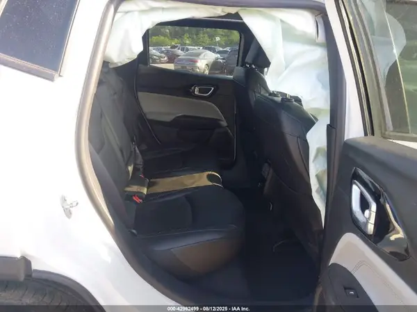 3C4NJDCNXST537451 2025 JEEP COMPASS - Image 8