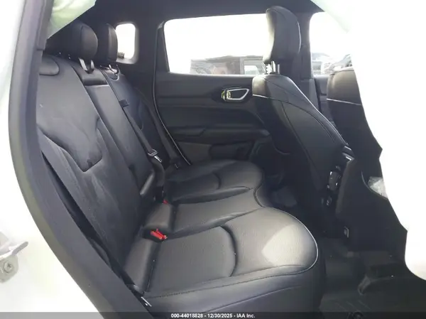 3C4NJDCNXST539328 2025 JEEP COMPASS - Image 8