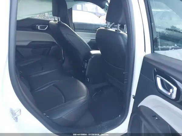 3C4NJDCNXST562088 2025 JEEP COMPASS - Image 8