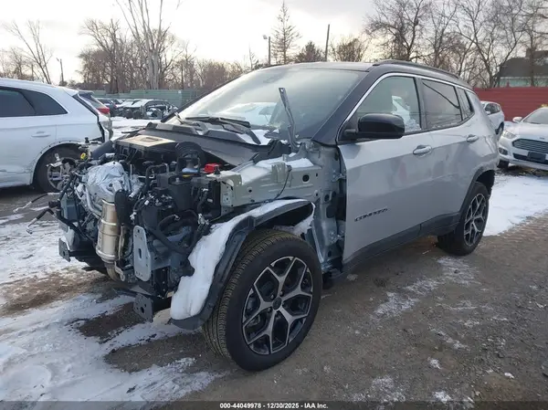 3C4NJDCNXST571132 2025 JEEP COMPASS - Image 2