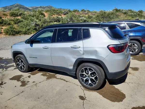 3C4NJDCNXST578579 2025 JEEP COMPASS - Image 2