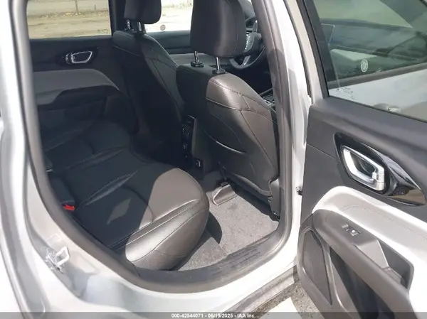 3C4NJDCNXST579277 2025 JEEP COMPASS - Image 8