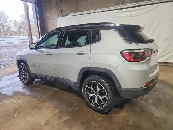 3C4NJDCNXST599982 2025 JEEP COMPASS - Image 2