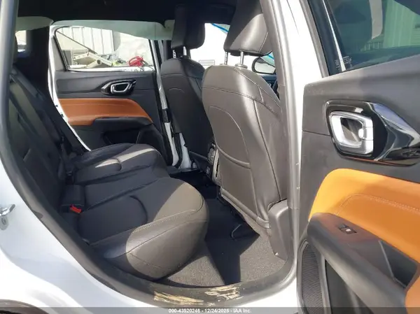 3C4NJDCNXST601858 2025 JEEP COMPASS - Image 8