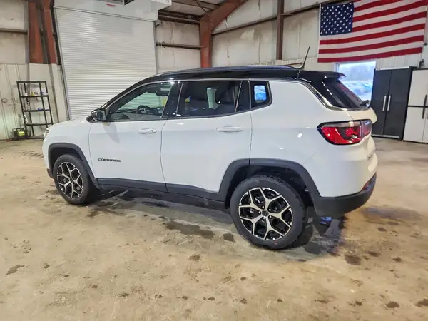 3C4NJDCNXST615436 2025 JEEP COMPASS - Image 2