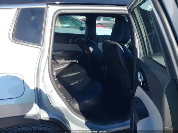 3C4NJDCNXTT182086 2026 JEEP COMPASS - Image 8
