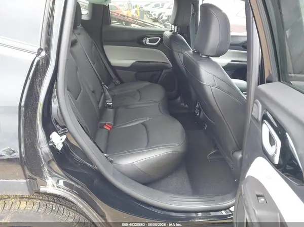 3C4NJDCNXTT196442 2026 JEEP COMPASS - Image 8