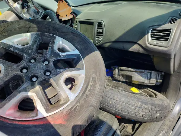 3C4NJDDB0HT607245 2017 JEEP COMPASS - Image 8