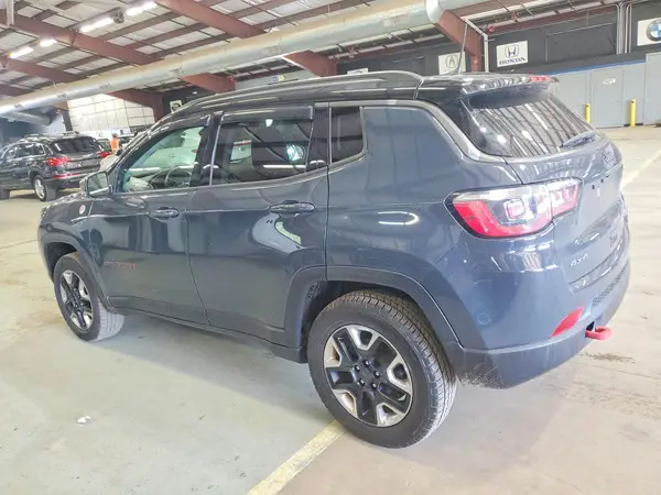 3C4NJDDB0HT630721 2017 JEEP COMPASS - Image 2