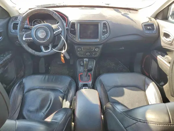 3C4NJDDB0HT659393 2017 JEEP COMPASS - Image 8