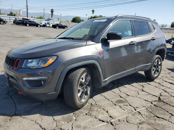 3C4NJDDB0JT130449 2018 JEEP COMPASS - Image 1