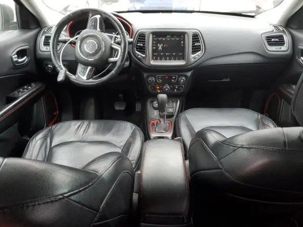 3C4NJDDB0JT130838 2018 JEEP COMPASS - Image 8
