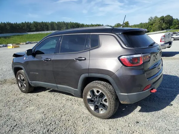 3C4NJDDB0JT143377 2018 JEEP COMPASS - Image 2