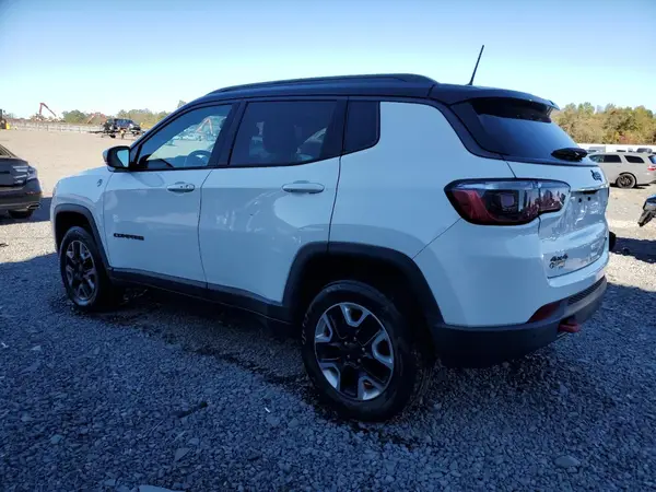 3C4NJDDB0JT144528 2018 JEEP COMPASS - Image 2
