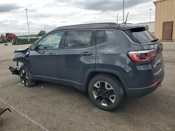 3C4NJDDB0JT147610 2018 JEEP COMPASS - Image 2