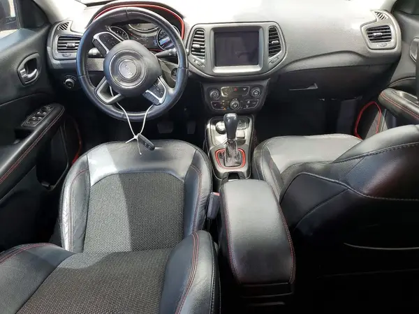 3C4NJDDB0JT168649 2018 JEEP COMPASS - Image 8