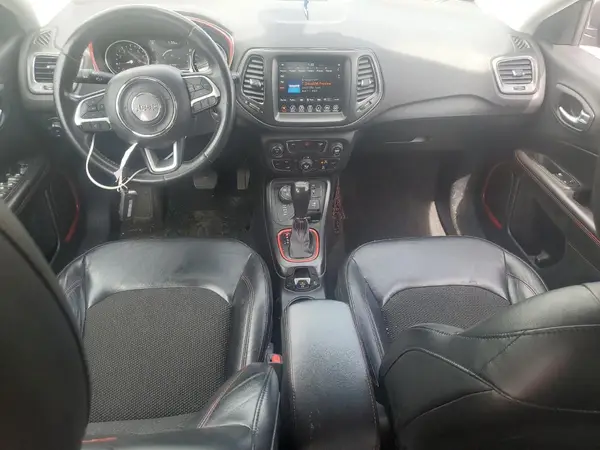 3C4NJDDB0JT174676 2018 JEEP COMPASS - Image 8