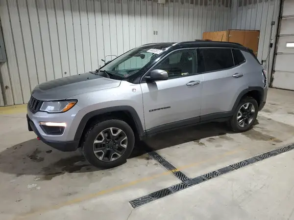 3C4NJDDB0JT174743 2018 JEEP COMPASS - Image 1