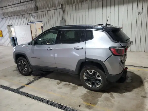 3C4NJDDB0JT174743 2018 JEEP COMPASS - Image 2