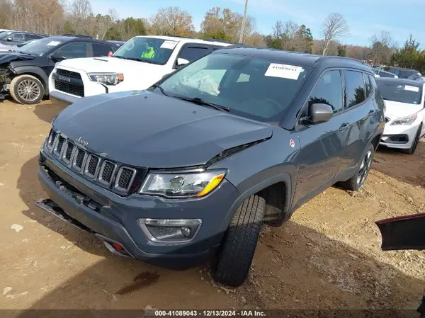 3C4NJDDB0JT191929 2018 JEEP COMPASS - Image 2
