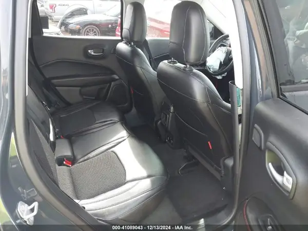 3C4NJDDB0JT191929 2018 JEEP COMPASS - Image 8