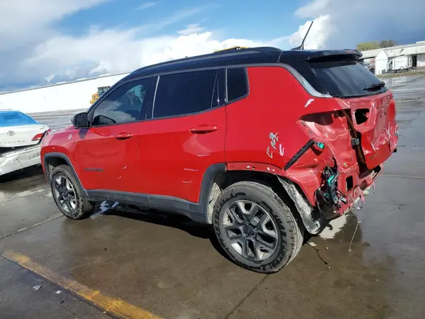 3C4NJDDB0JT207417 2018 JEEP COMPASS - Image 2