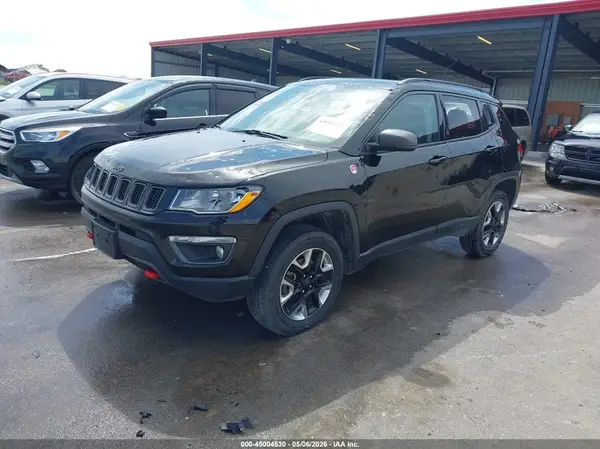 3C4NJDDB0JT210740 2018 JEEP COMPASS - Image 2