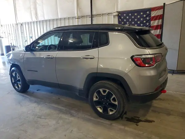 3C4NJDDB0JT238800 2018 JEEP COMPASS - Image 2