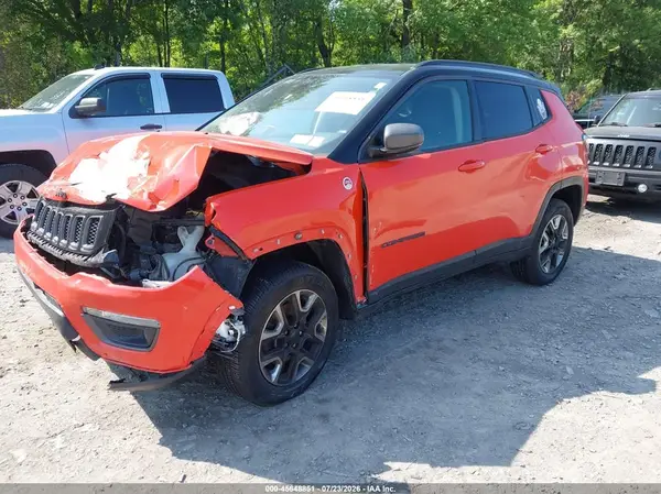 3C4NJDDB0JT255614 2018 JEEP COMPASS - Image 2