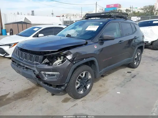3C4NJDDB0JT299368 2018 JEEP COMPASS - Image 2